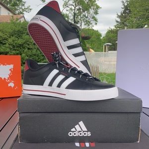 New Adidas “men’s daily 3.0 Skate Shoe size(10.5)